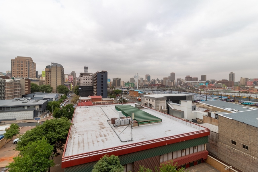 2 Bedroom Property for Sale in Braamfontein Gauteng