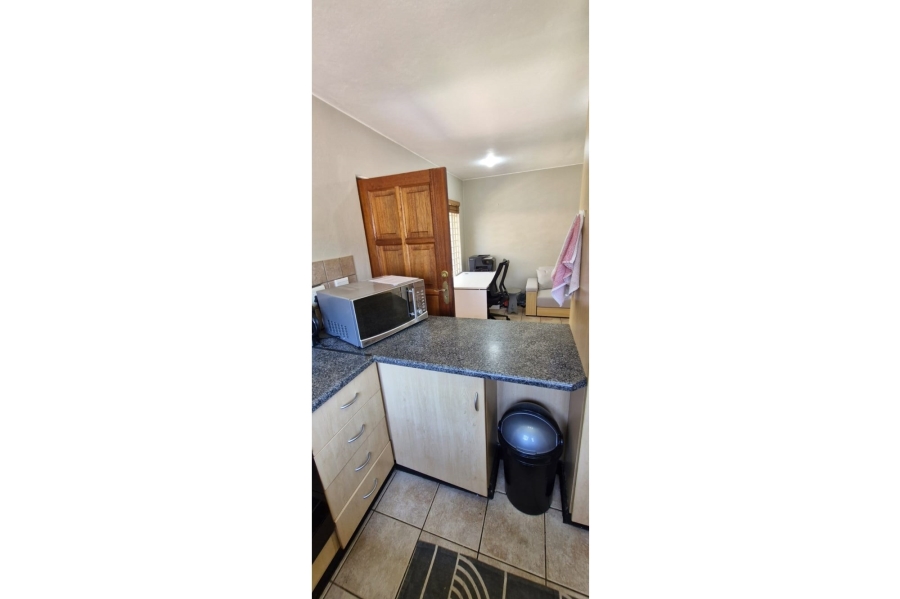 To Let 1 Bedroom Property for Rent in Witkoppen Gauteng