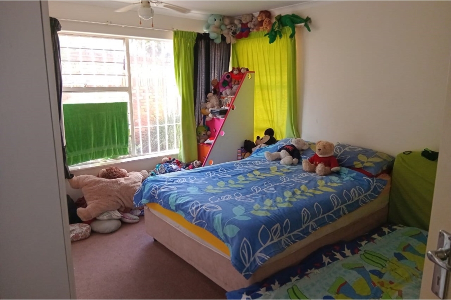 5 Bedroom Property for Sale in Glenvista Gauteng