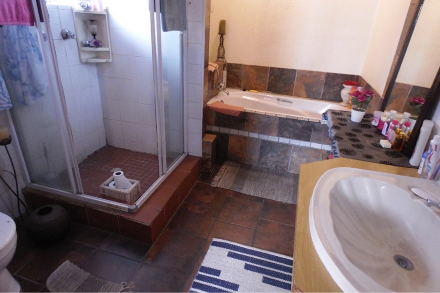 1 Bedroom Property for Sale in Bassonia Gauteng