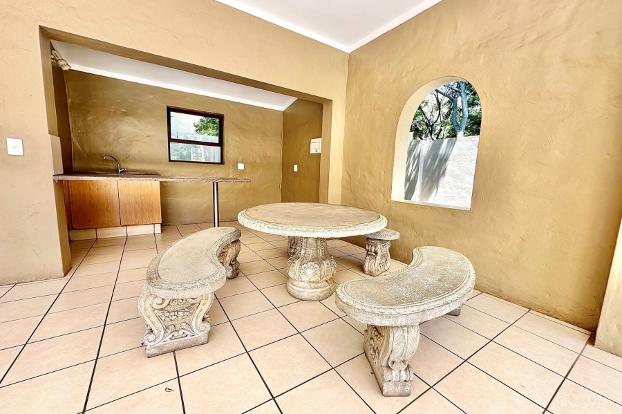 2 Bedroom Property for Sale in Lonehill Gauteng