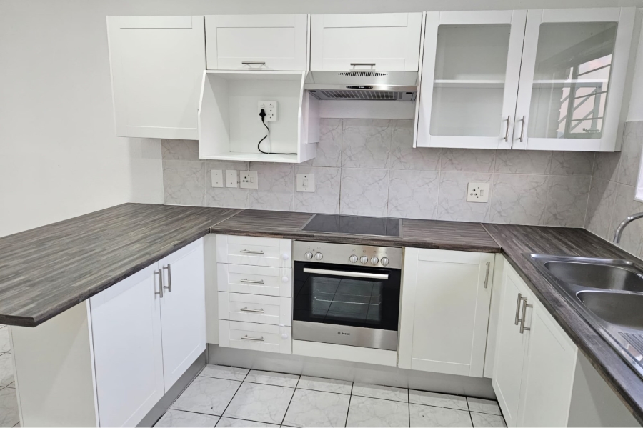 2 Bedroom Property for Sale in Liefde en Vrede Gauteng