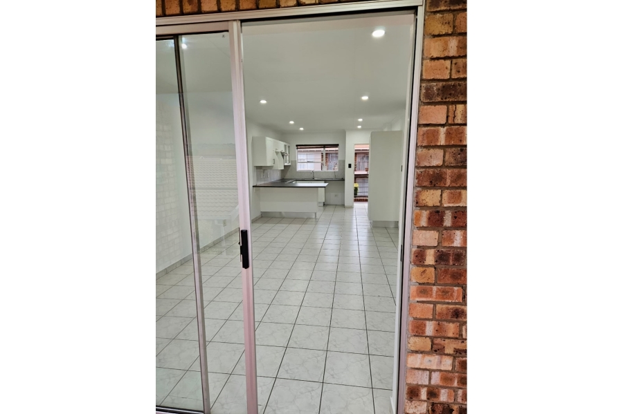 2 Bedroom Property for Sale in Liefde en Vrede Gauteng