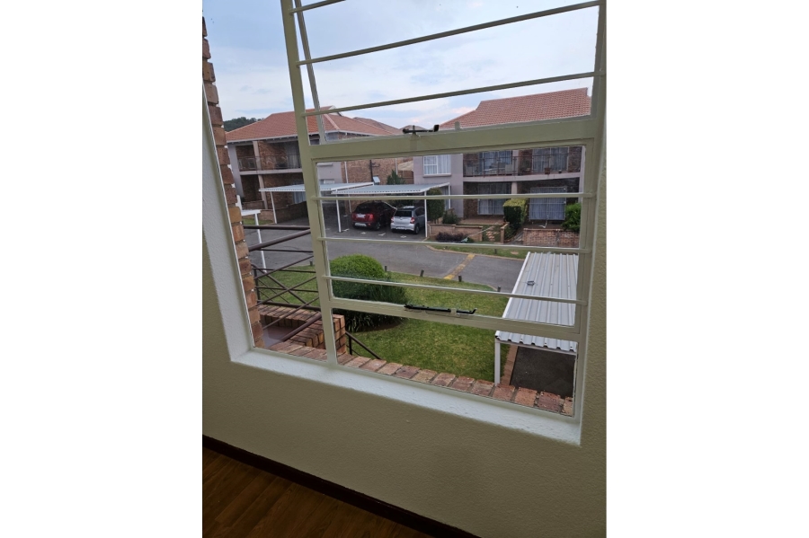 2 Bedroom Property for Sale in Liefde en Vrede Gauteng