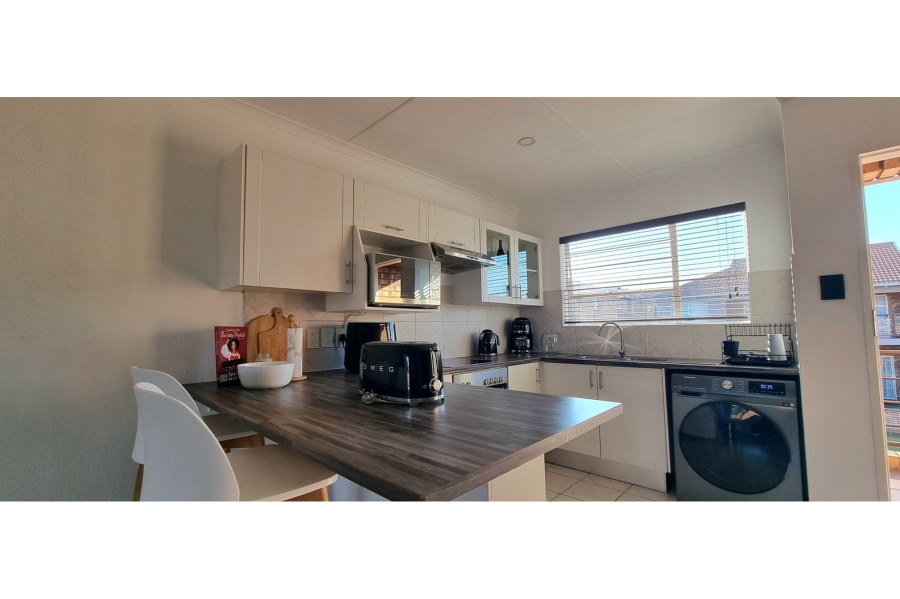 2 Bedroom Property for Sale in Liefde en Vrede Gauteng