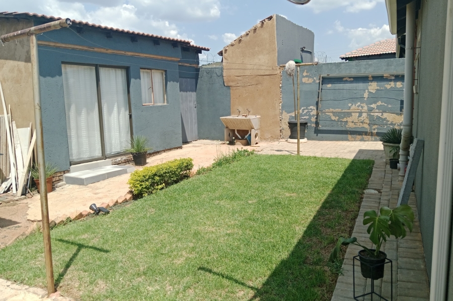 To Let 3 Bedroom Property for Rent in Mahube Valley Gauteng