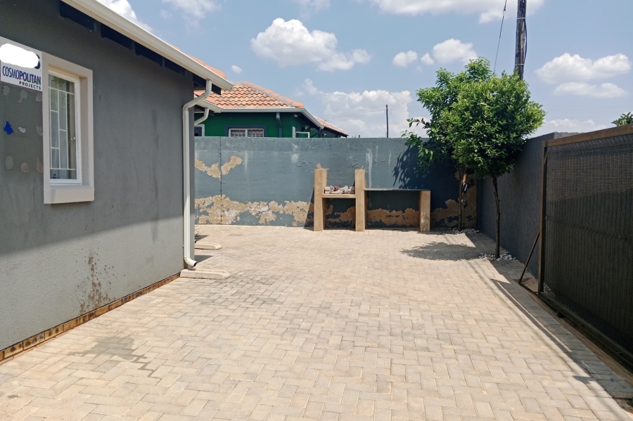 To Let 3 Bedroom Property for Rent in Mahube Valley Gauteng