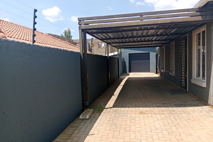 To Let 3 Bedroom Property for Rent in Mahube Valley Gauteng