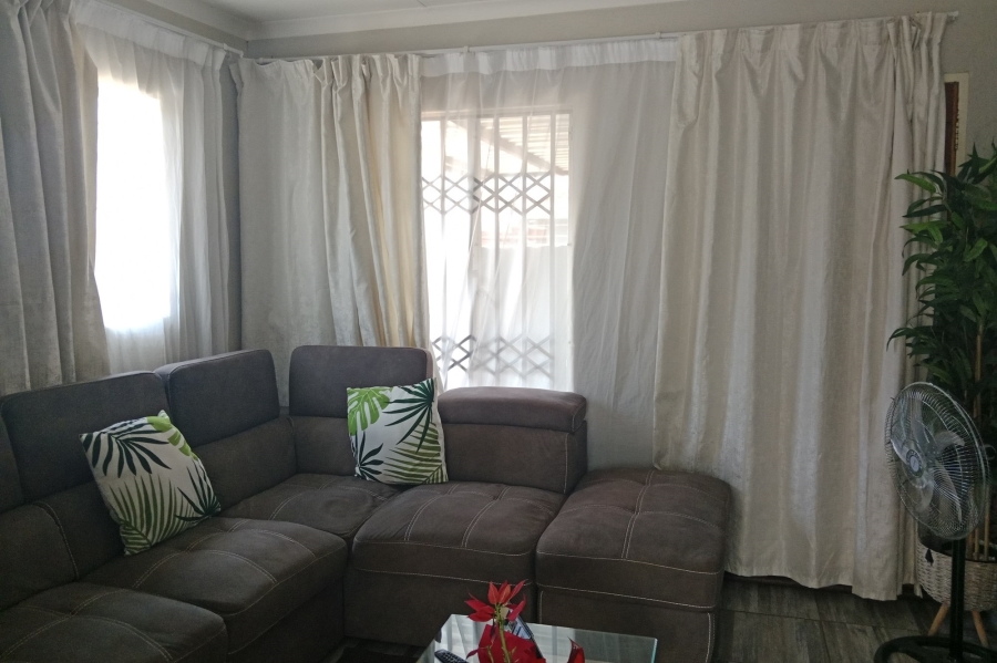 To Let 3 Bedroom Property for Rent in Mahube Valley Gauteng