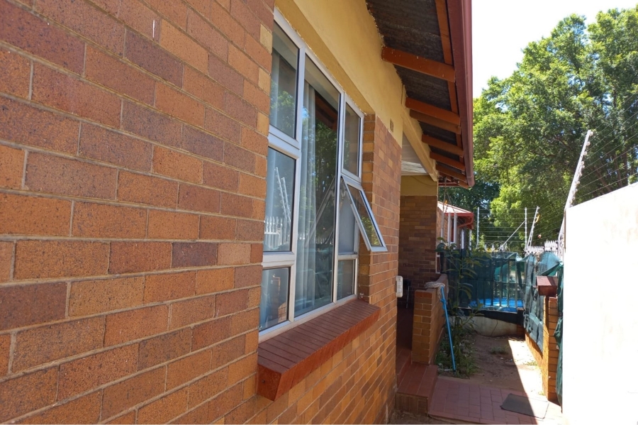 2 Bedroom Property for Sale in Bezuidenhout Valley Gauteng