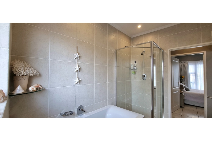 2 Bedroom Property for Sale in Gleneagles Gauteng