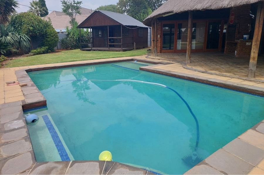 To Let 4 Bedroom Property for Rent in Parkrand Gauteng