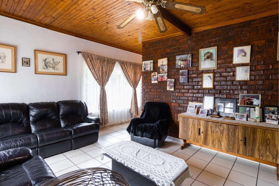 3 Bedroom Property for Sale in Wierda Park Gauteng