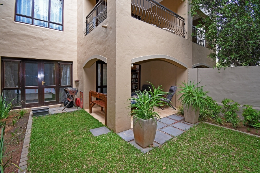 1 Bedroom Property for Sale in Lonehill Gauteng