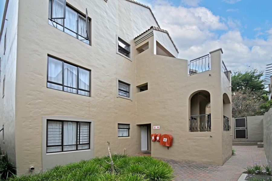 1 Bedroom Property for Sale in Lonehill Gauteng