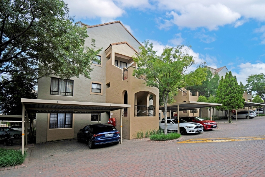 1 Bedroom Property for Sale in Lonehill Gauteng