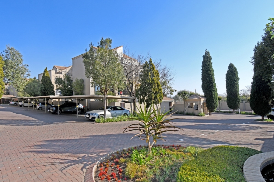 1 Bedroom Property for Sale in Lonehill Gauteng