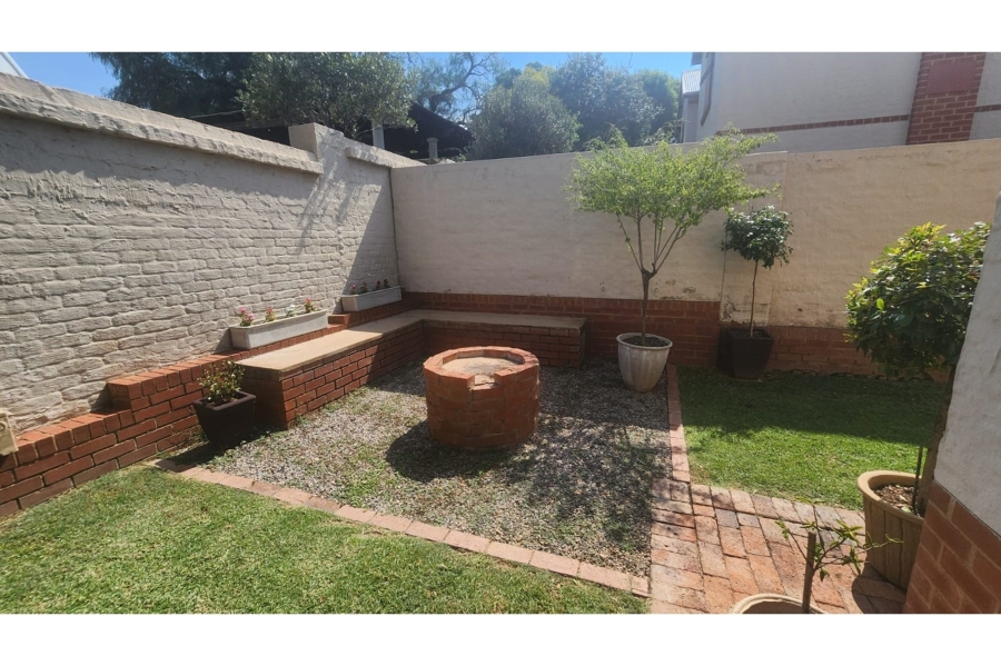 3 Bedroom Property for Sale in Candlewoods Country Estate Gauteng