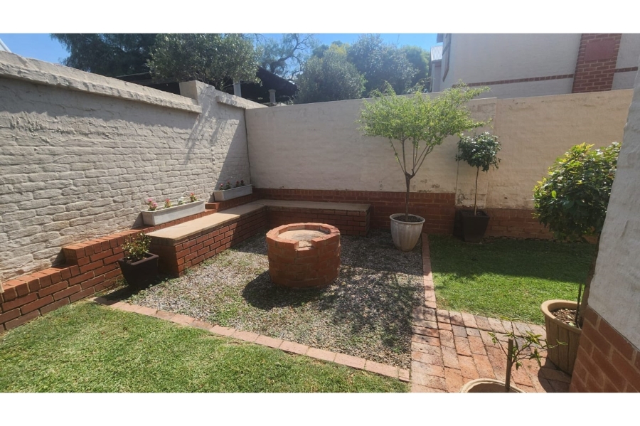 3 Bedroom Property for Sale in Candlewoods Country Estate Gauteng