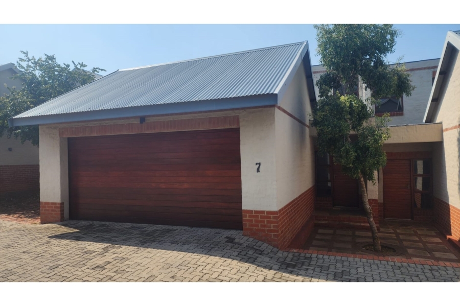 3 Bedroom Property for Sale in Candlewoods Country Estate Gauteng