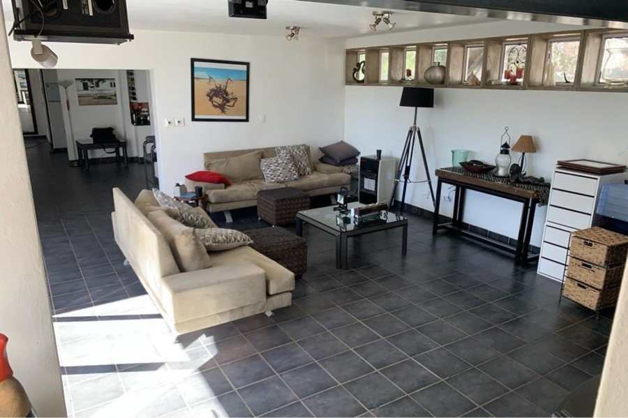 4 Bedroom Property for Sale in Maroeladal Gauteng