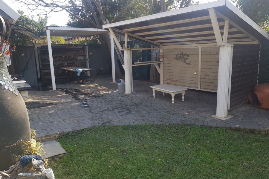 4 Bedroom Property for Sale in Maroeladal Gauteng