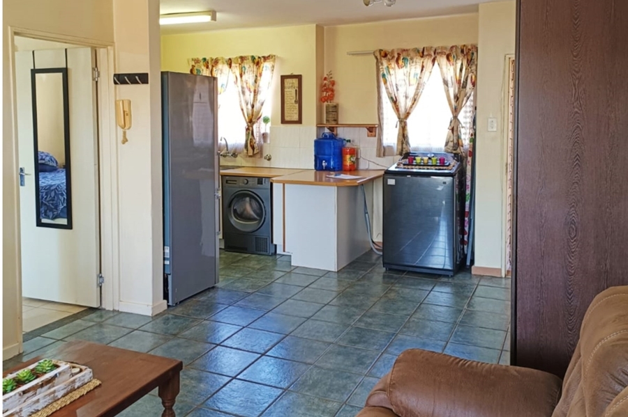 1 Bedroom Property for Sale in Die Hoewes Gauteng