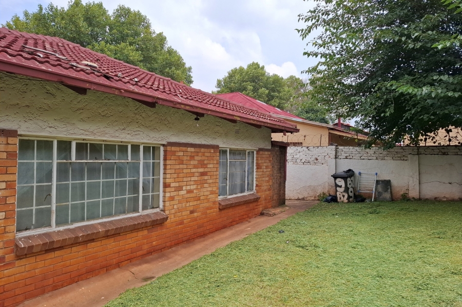 4 Bedroom Property for Sale in Bezuidenhout Valley Gauteng