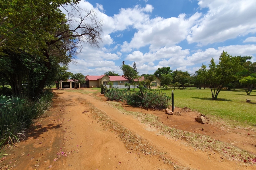 6 Bedroom Property for Sale in Patryshoek A H Gauteng
