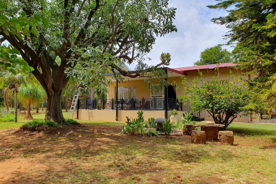 6 Bedroom Property for Sale in Patryshoek A H Gauteng