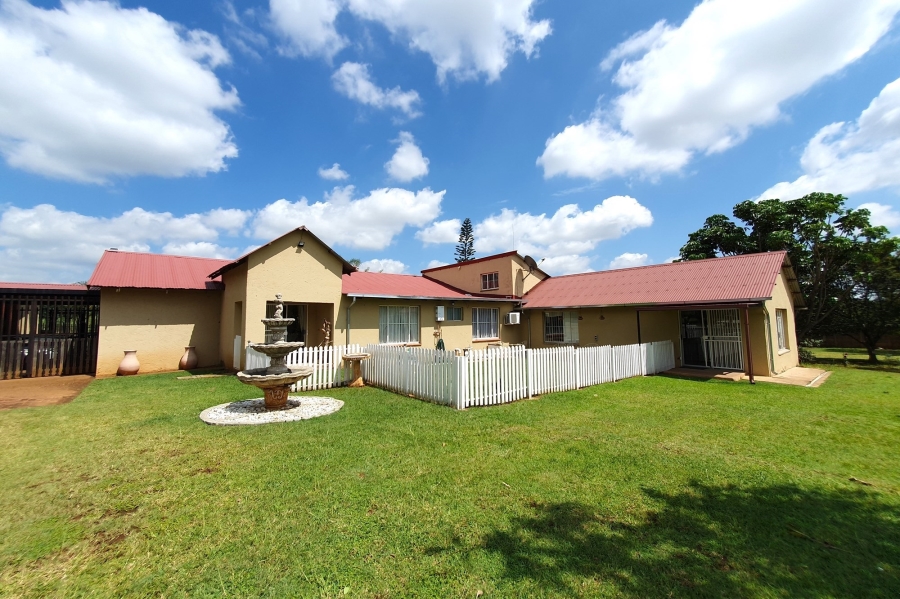 6 Bedroom Property for Sale in Patryshoek A H Gauteng