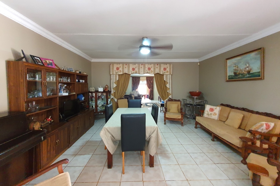 6 Bedroom Property for Sale in Patryshoek A H Gauteng