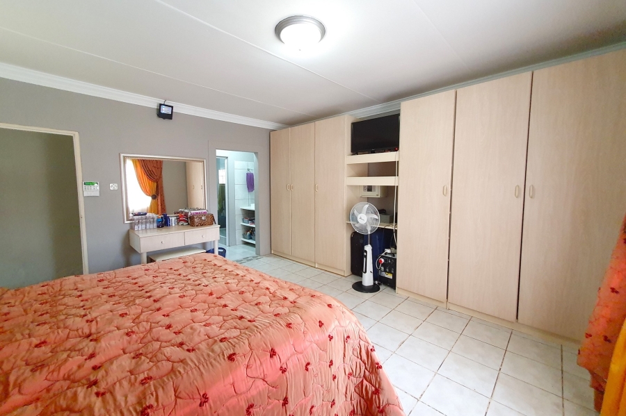 6 Bedroom Property for Sale in Patryshoek A H Gauteng