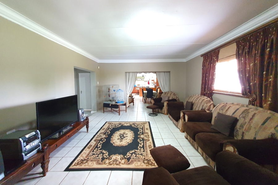 6 Bedroom Property for Sale in Patryshoek A H Gauteng
