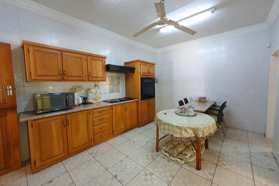 6 Bedroom Property for Sale in Patryshoek A H Gauteng