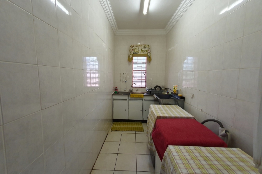6 Bedroom Property for Sale in Patryshoek A H Gauteng