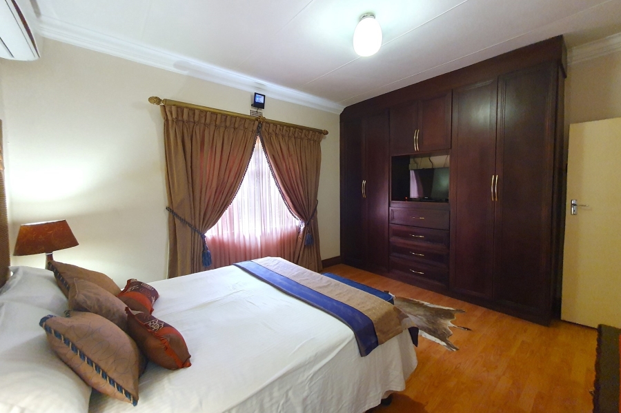 6 Bedroom Property for Sale in Patryshoek A H Gauteng