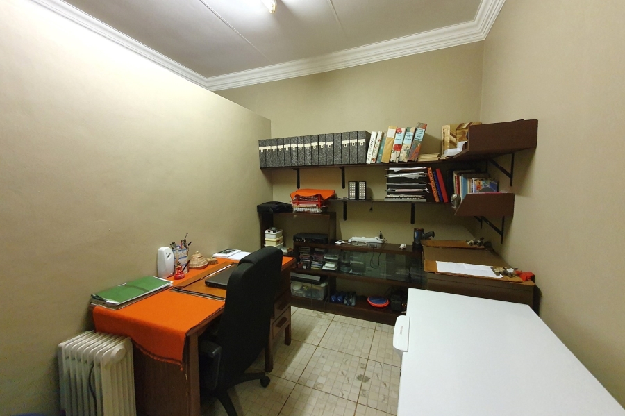 6 Bedroom Property for Sale in Patryshoek A H Gauteng