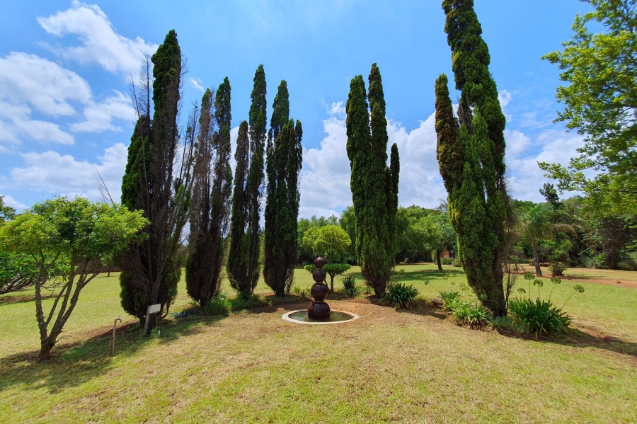 6 Bedroom Property for Sale in Patryshoek A H Gauteng