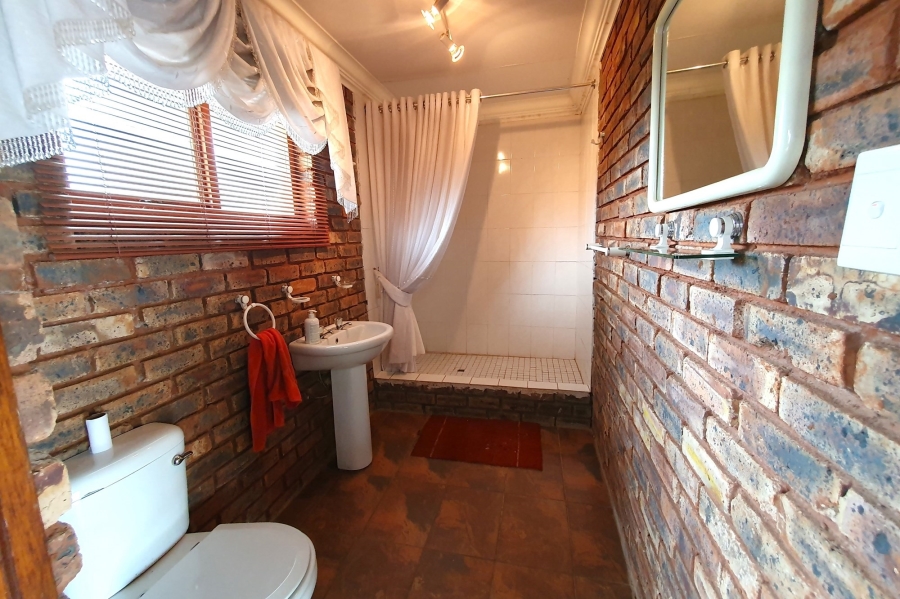 6 Bedroom Property for Sale in Patryshoek A H Gauteng