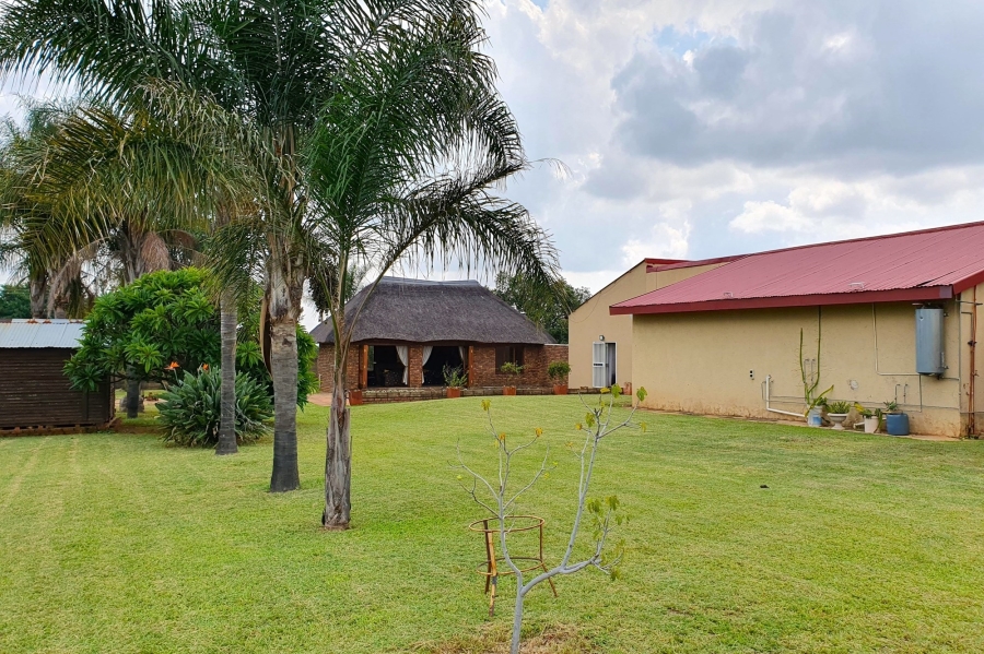 6 Bedroom Property for Sale in Patryshoek A H Gauteng