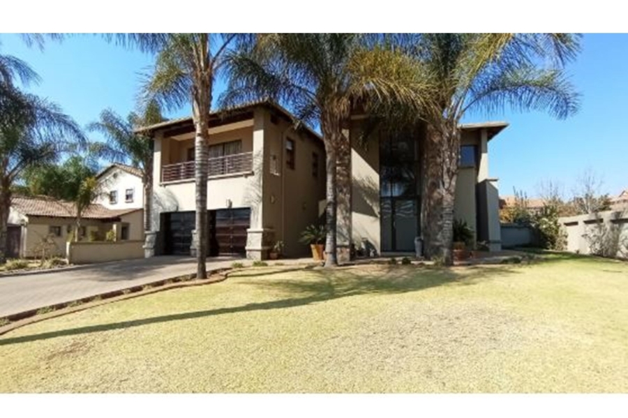 4 Bedroom Property for Sale in Monavoni Gauteng