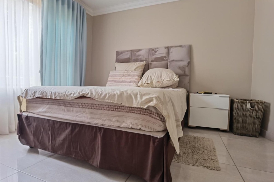 To Let 6 Bedroom Property for Rent in Blue Valley Golf Estate Gauteng