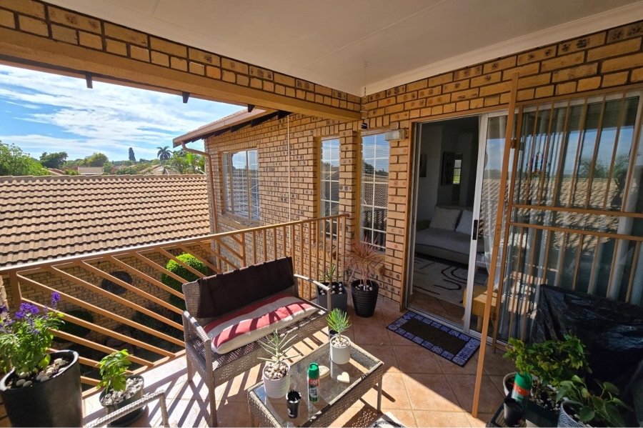 2 Bedroom Property for Sale in Magalieskruin Gauteng