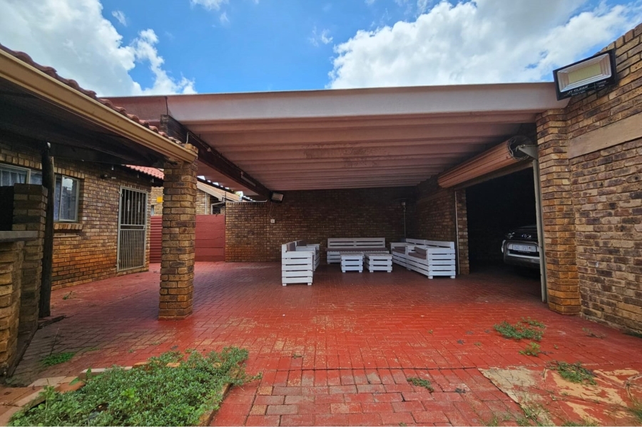 3 Bedroom Property for Sale in Doornpoort Gauteng