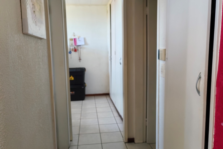 2 Bedroom Property for Sale in Brackendowns Gauteng