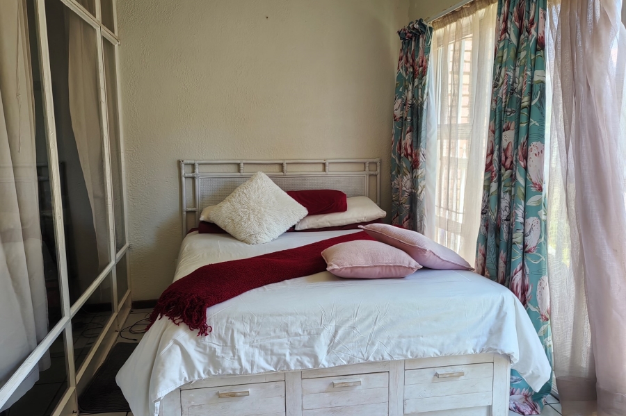 2 Bedroom Property for Sale in Brackendowns Gauteng