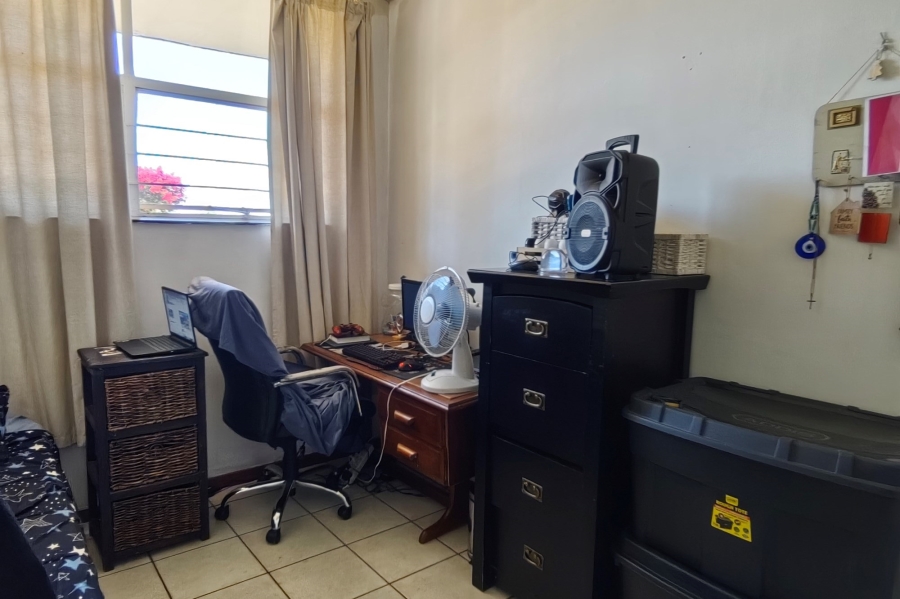 2 Bedroom Property for Sale in Brackendowns Gauteng