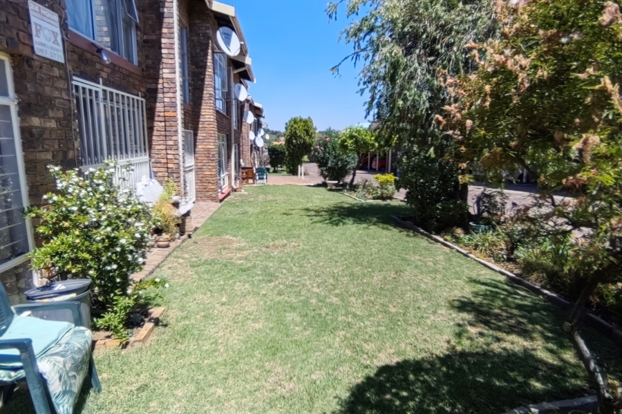 2 Bedroom Property for Sale in Brackendowns Gauteng