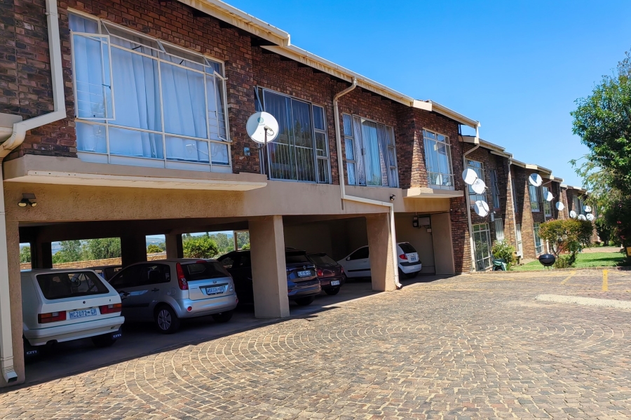 2 Bedroom Property for Sale in Brackendowns Gauteng